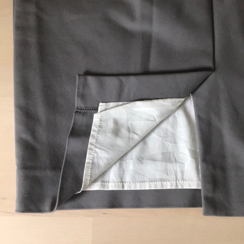 Le Chateau Grey High Waisted Skirt - Picture 3 of 8
